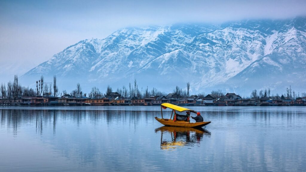 Top 5 places to visit in India -Kashmir